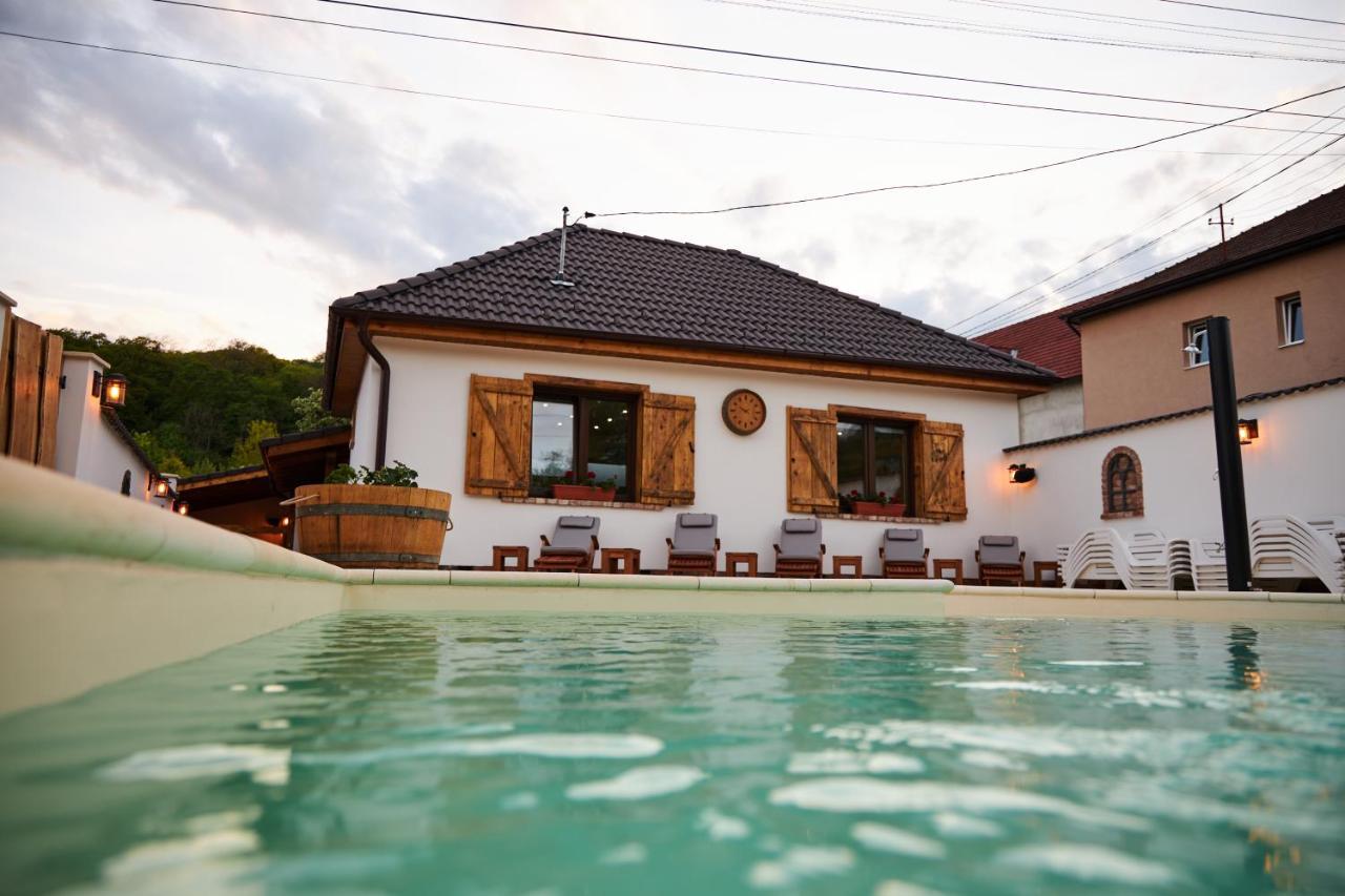 Complex Butoaiele Transilvaniei - Cazare & Spa - Natura - Relaxare Медиаш Экстерьер фото